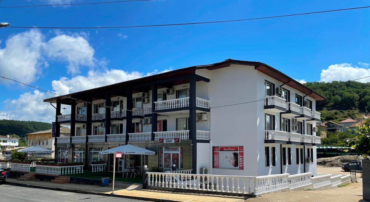 Hotel Elit Кирково Экстерьер фото