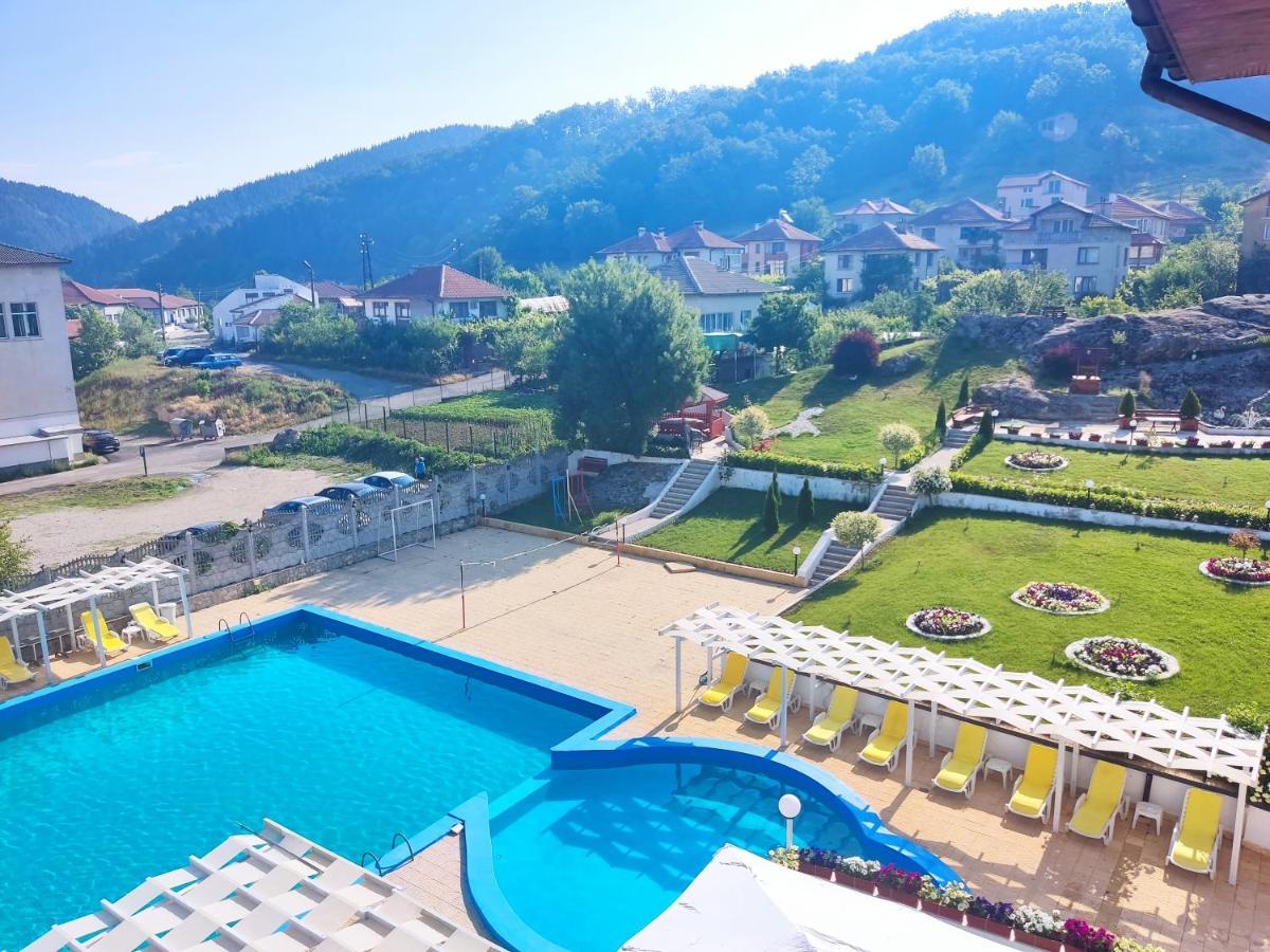 Hotel Elit Кирково Экстерьер фото