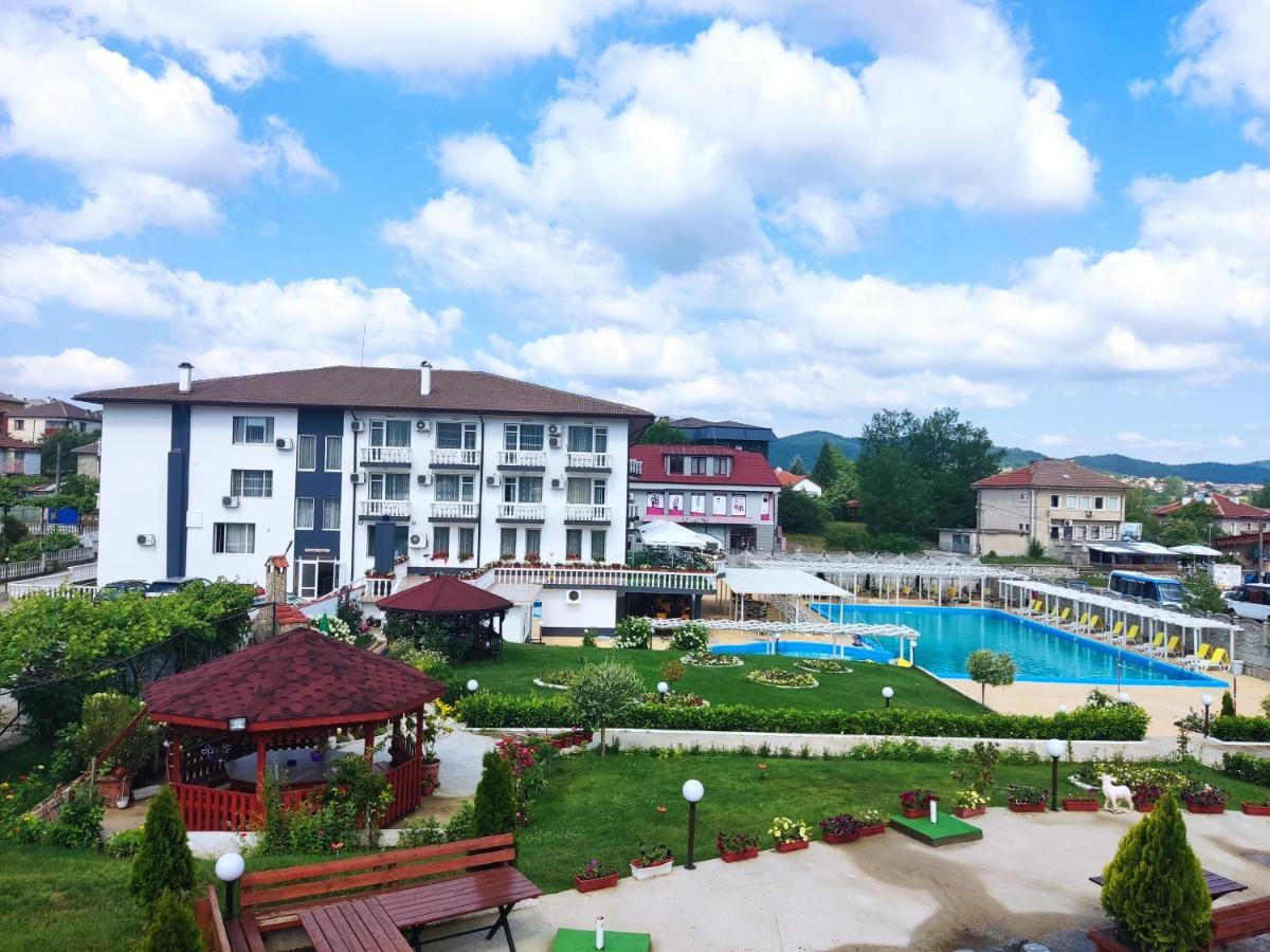 Hotel Elit Кирково Экстерьер фото