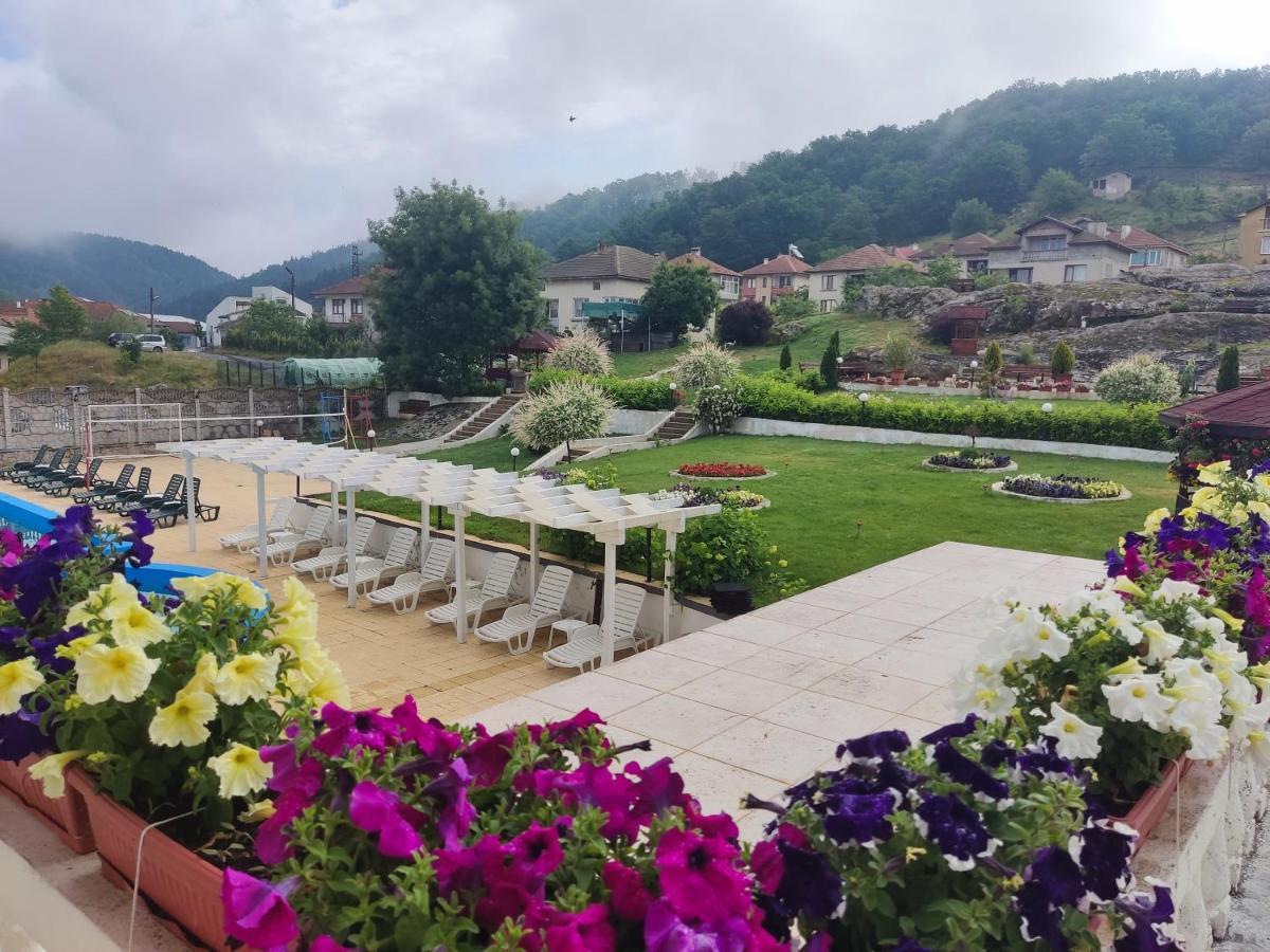 Hotel Elit Кирково Экстерьер фото