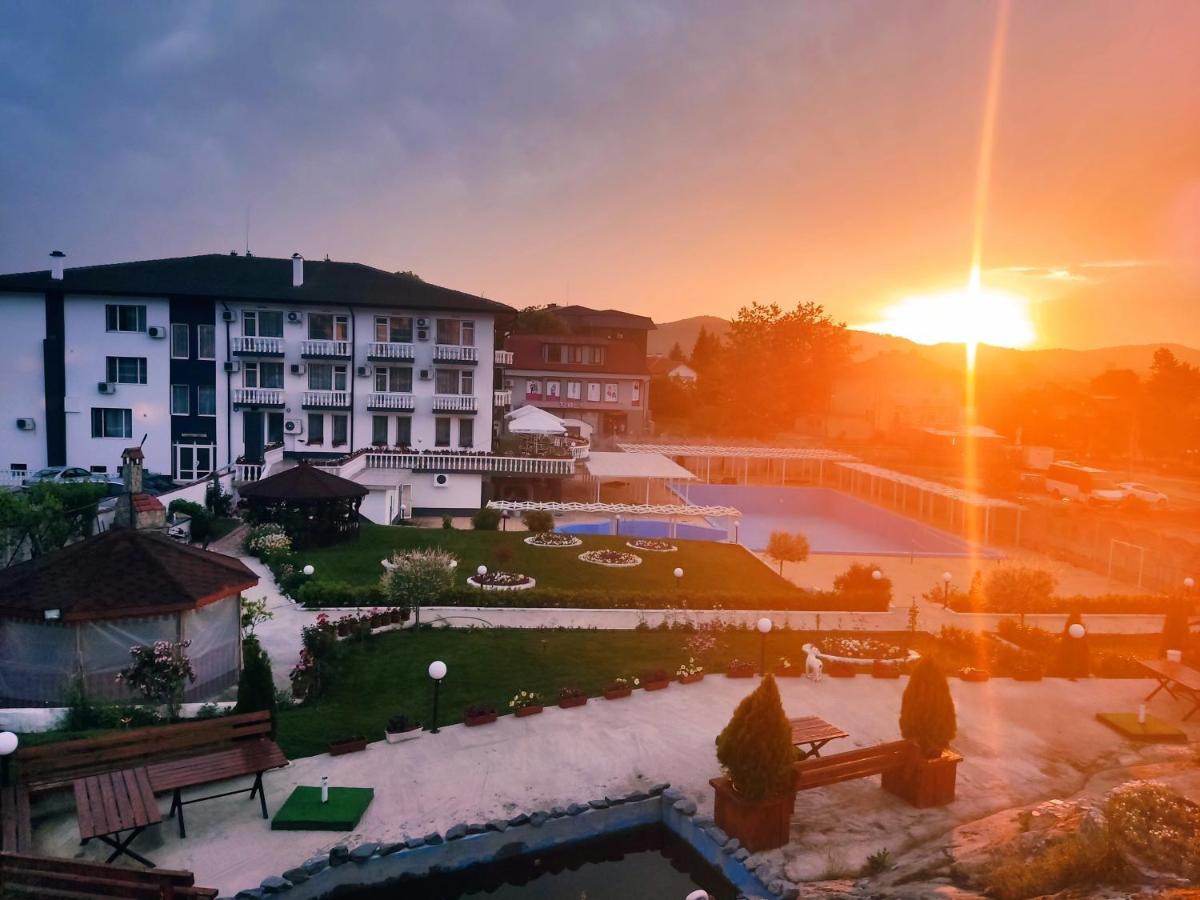 Hotel Elit Кирково Экстерьер фото