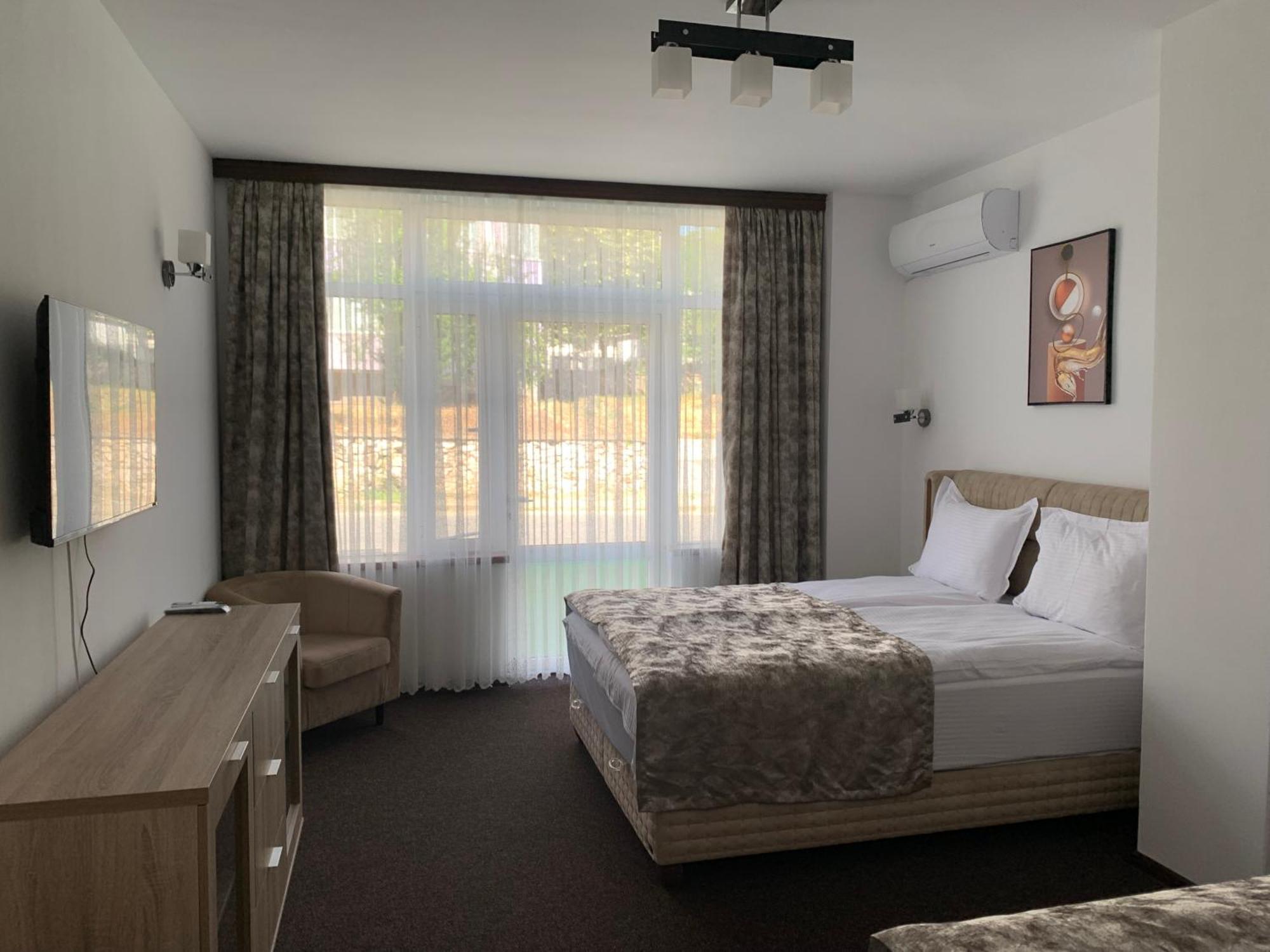 Hotel Elit Кирково Экстерьер фото